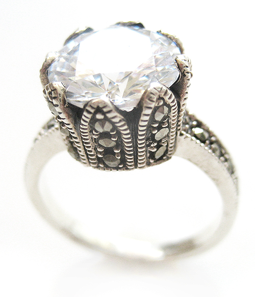 Elba Ring in Crystal